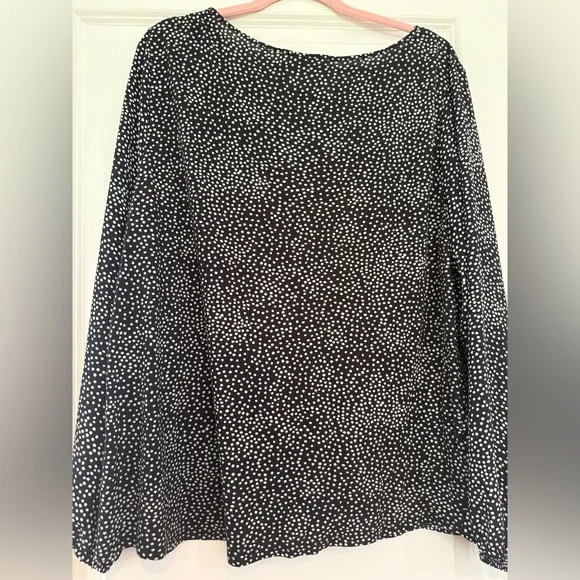 LOFT Black and White Dotted Top - Picture 3 of 5